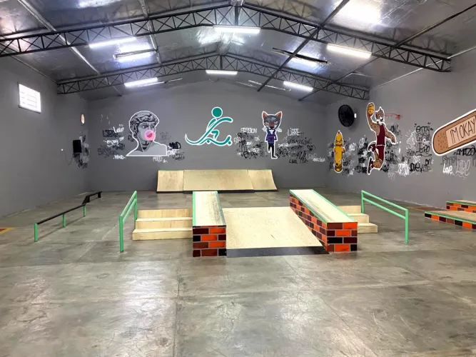 Pista de skate de compensado naval