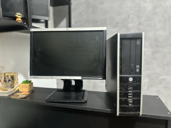 Computador i3 - 8GB - HD 500GB + monitor 19p