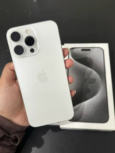 VENDO IPHONE 15 PRO MAX 258GB POUCO USADO PORÉM COM DEFEITO, NÃO TÁ LIGANDO
