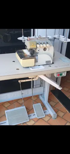 Máquina de costura