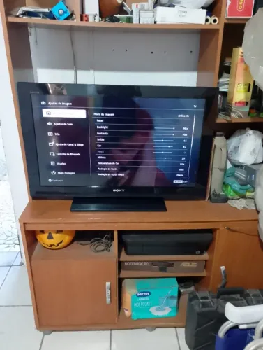 tv sony 32 imagem nitida ja tem conversor digital hdmi usb controle e pedestal