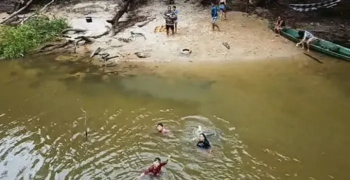 CHÁCARA PARA LAZER COM PRAIA O VERÃO INTEIRO