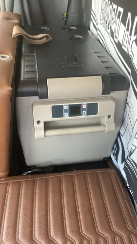 Vendo geladeira semi nova