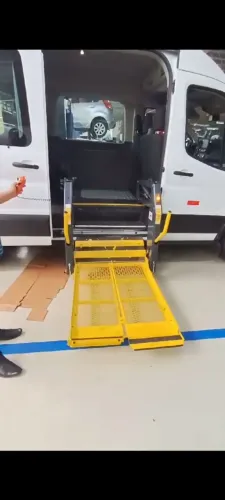 ELEVADOR PARA CADEIRA DE RODA COMPLETO