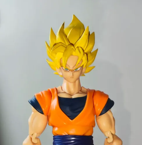Goku Super Saiyajin Full Power 2.0 SH Figuarts (Completo/Original)