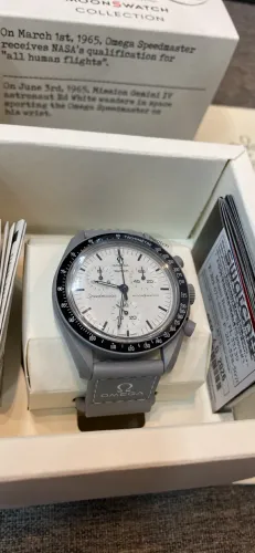 Relógio Omega x Swatch MoonSwatch