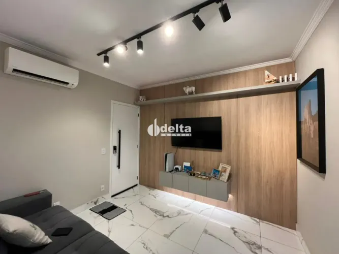 Apartamento com 2 quartos sendo 1 suíte disponível para venda no bairro Santa Mônica em Ub