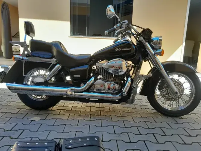 Shadow 750, preta, ótima conservação