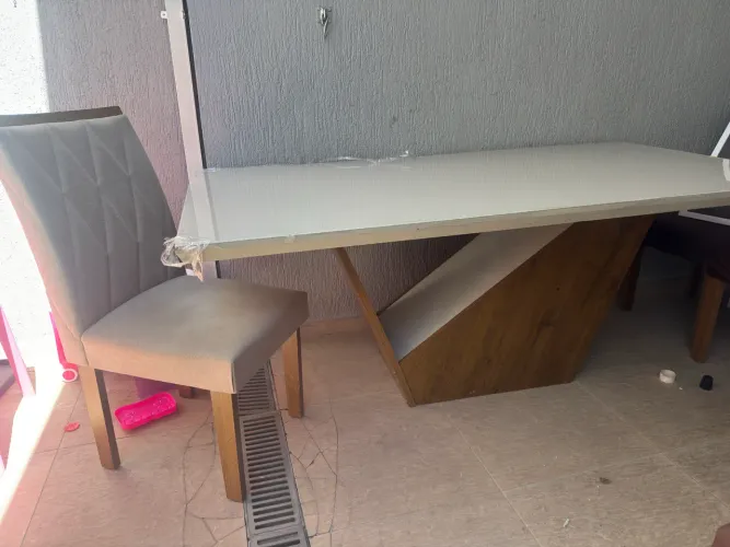 Mesa 6 cadeiras linda
