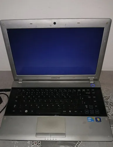 Notebook Windows 7, 02 HD + carregador!