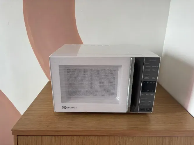 Micro-ondas Electrolux 23L