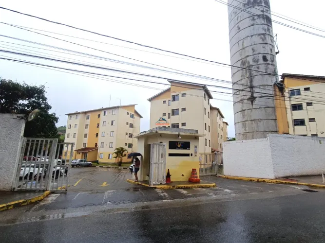 Apartamento à venda no Centro de Cotia-SP: 2 quartos, 2 salas, 1 banheiro, 1 vaga de garag