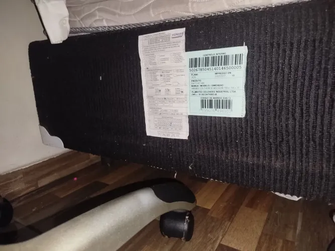 Vendo cama king size em estado de nova!