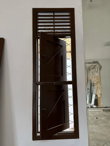 Janela madeira 44x134
