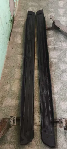 Vendo um par de estribo lateral pra o jeep Compass