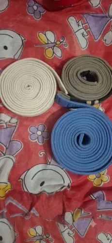 Faixa de jiu-jitsu e karaté, branca,azul e cinza