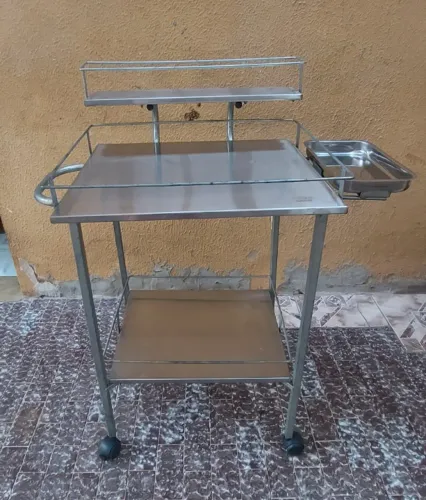 Carrinho de auxiliar/curativo