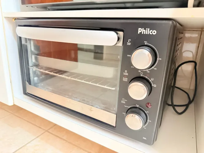 Forno elétrico preto Philco