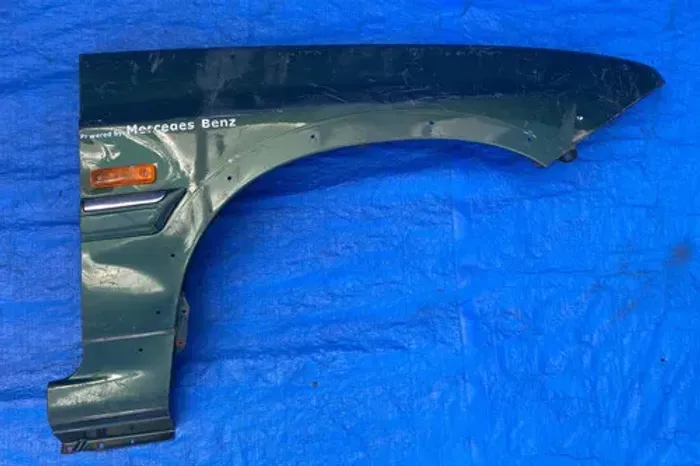 Paralama Direito Ssangyong Musso 1993 A 2007 / Detalhe