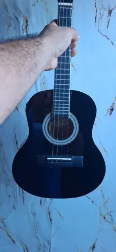 Cavaquinho novo  elétrico com capa 