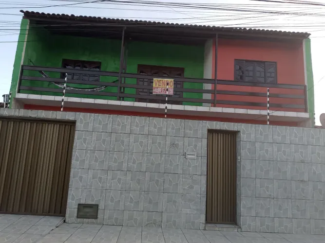 Casa com.dubeux leão, próxima a shopping, supermercados, padarias feira, escolas, etc.