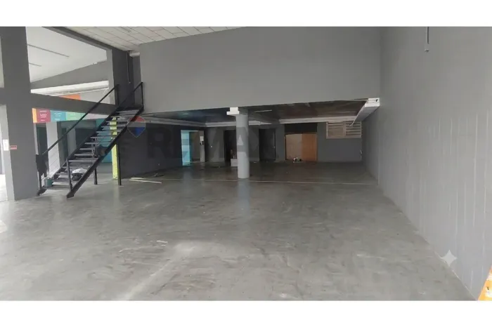ALUGA-SE: Salão Comercial Premium com 500m² Av. São Paulo, Sorocaba