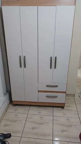 Guarda Roupas Fellici Solteiro 4 portas,2 gavetas e cabideiro