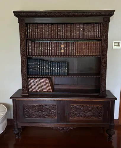 Movel estante/livreiro no estilo renascentista