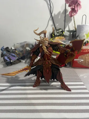 DC unlimited World of Warcraft Quin'thalan Sunfire figure