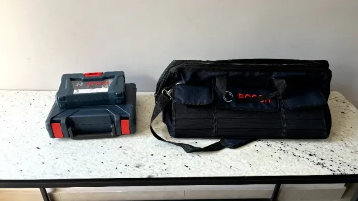 Bosch Parafusadeira GSR 120-Li + KIT 41 peças V-Line + Bolsa Bosch
