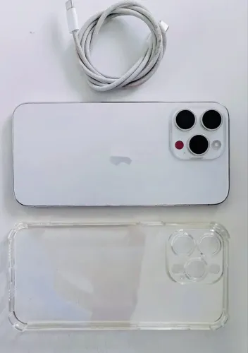 Extra, iPhone 15 PM 256gb branco.