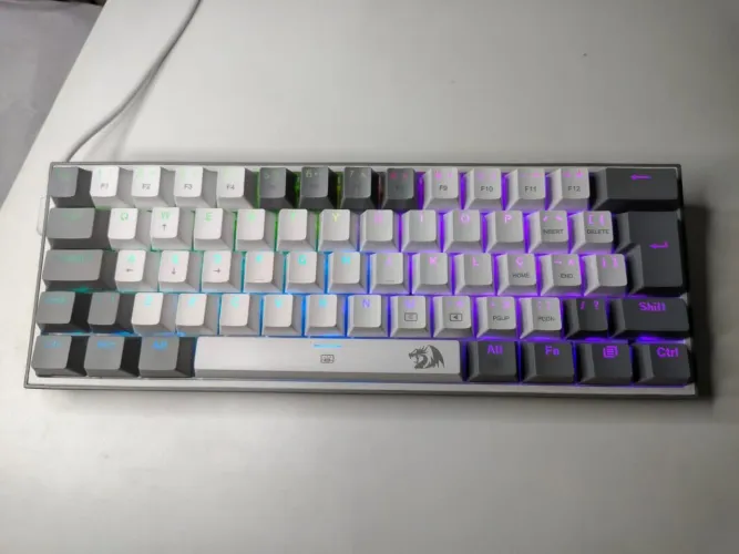 Teclado gamer Redragon Fizz Lunar Down branco e cinza (switch azul)