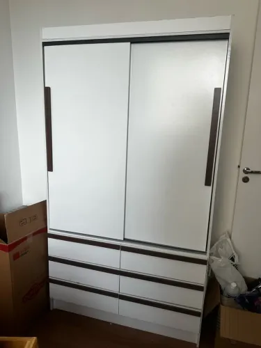 Guarda-roupa pequeno 180x100