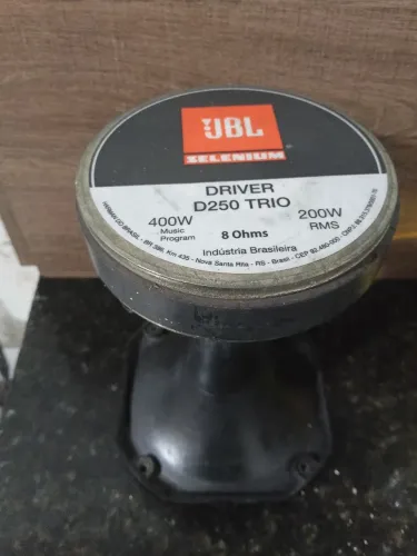 Corneta d250 trio JBL Leia a descrição pfv