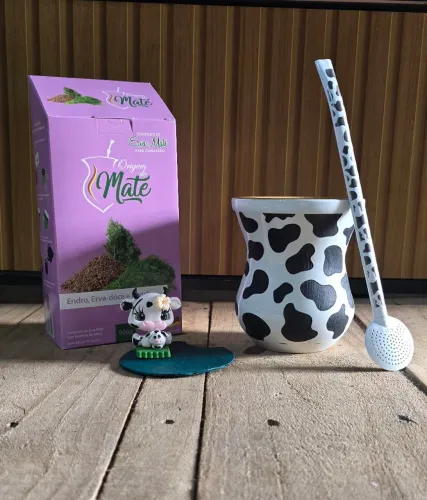Kit para Chimarrão. Cuia, bomba, biscuit, e erva-mate