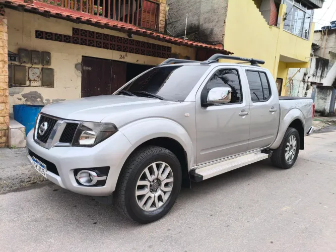 Nissan Frontier SL CD 4X4 2.5tb Diesel AUT 2014
