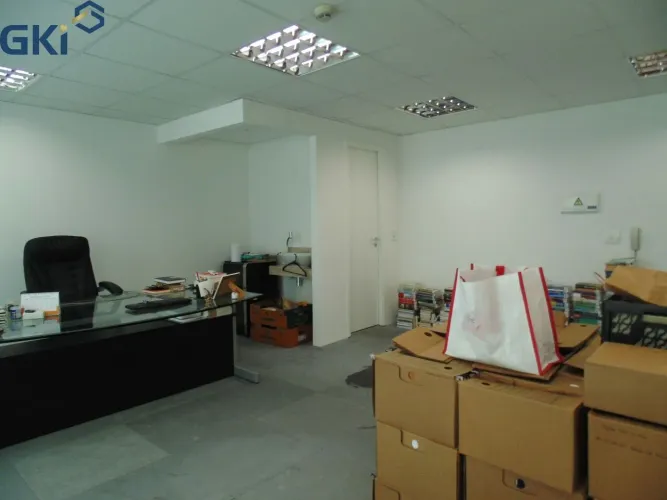 34,83 M² AU COMERCIAL PERTUNHO DO METRO BORBA GATO