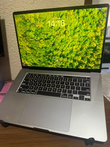 Macbook Pro 16,1
