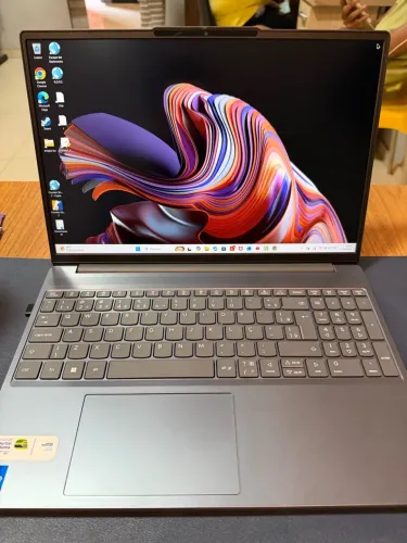 NOTEBOOK LENOVO SLIM 3