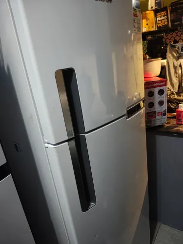 Geladeira Brastemp Frost Free 375L BRM44 127V - Nova c/ Garantia 90 Dias