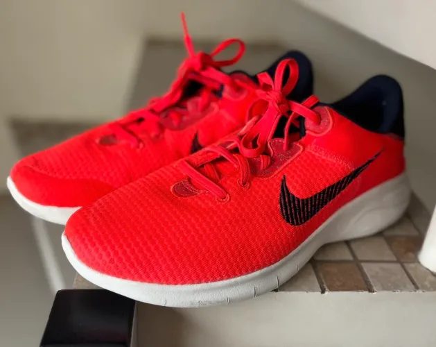 Tênis Nike n. 42