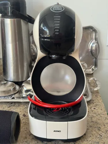 Cafeteira Nescafé Dolce Gusto Arno - Excelente estado
