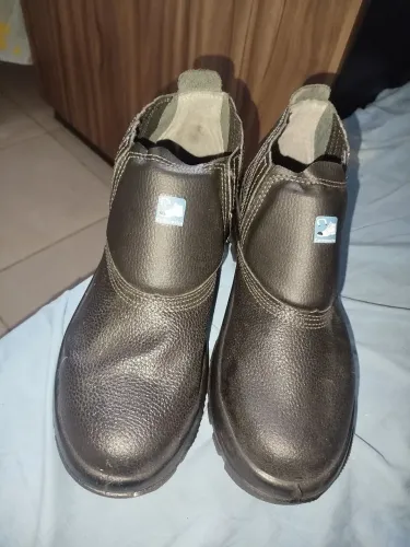 Bota de segurança tamanho 45