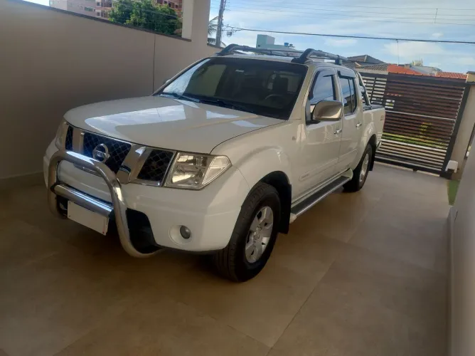 Nissan Frontier LE CD 4X4 2.5 TB Diesel Aut. 2012
