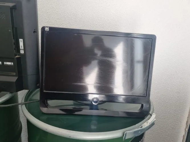 monitor AOC F19L de 19 polegadas