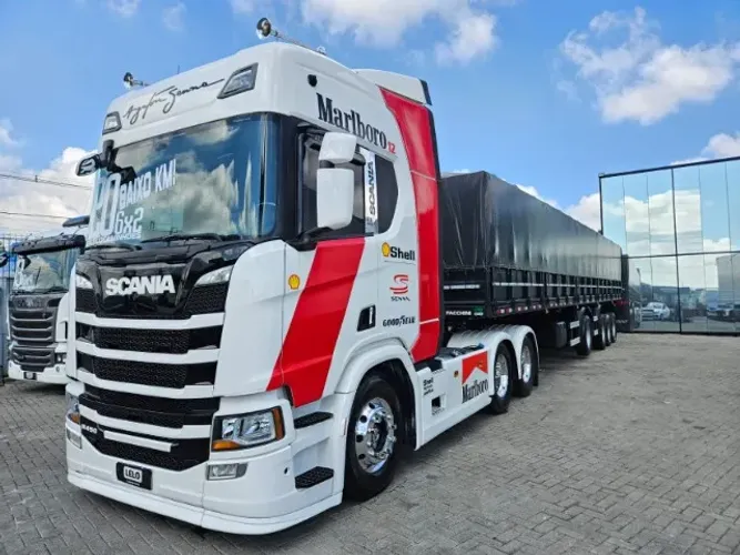 Scania R450 6x2 Ano 2020 Teto Alto Aut  Farol de teto e grade Carreta 4 Eixo Graneleiro 