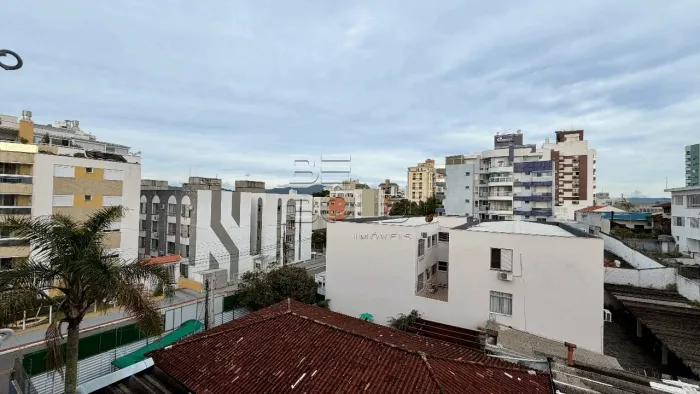 Apartamento reformado 1 dormitório em Coqueiros