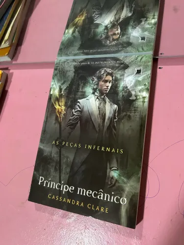 Livro Príncipe Mecânico