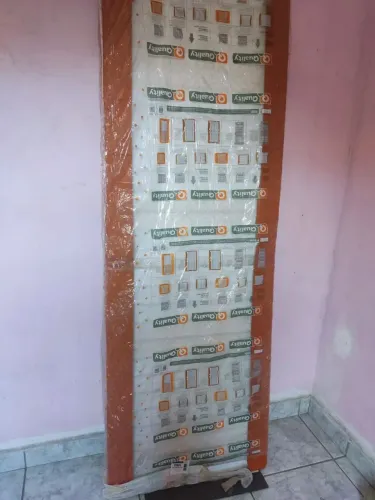 Porta alumínio branca <br>Abre pra direita <br>70 x