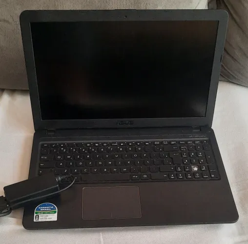 Notebook Asus Intel Core i7 modelo X510u com defeito
